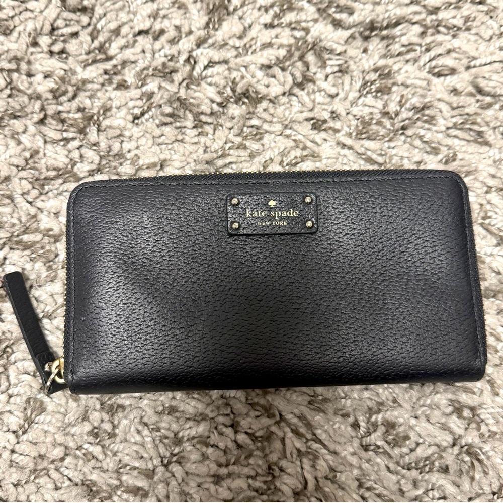 Kate Spade Black Zip Leather Wallet